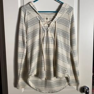Billabong beachy sweater